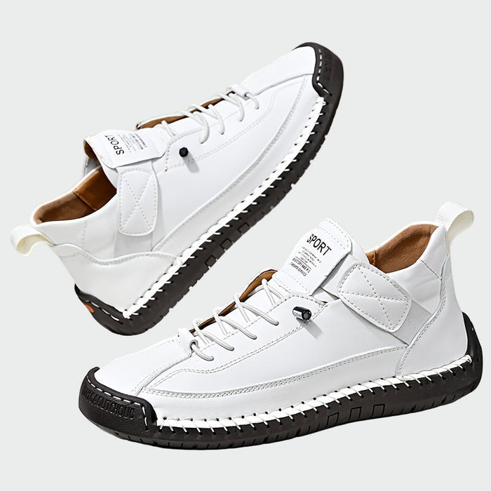 Hvide sneakers med sort chunky sål