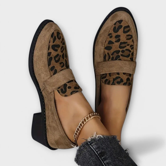 Karla - Elegante sko med leopardprint