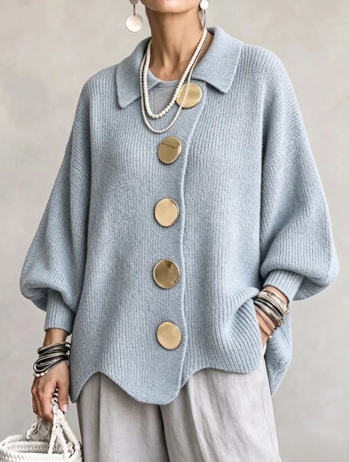 Victoire | Cardigan oversized com grandes botões dourados para Mulher