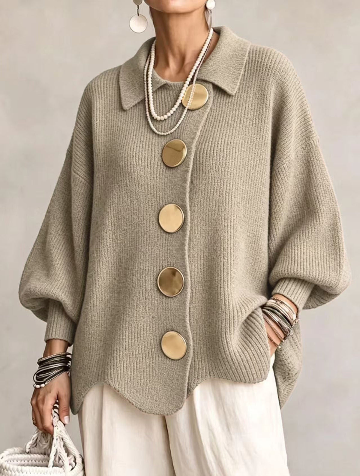 Victoire | Cardigan oversized com grandes botões dourados para Mulher