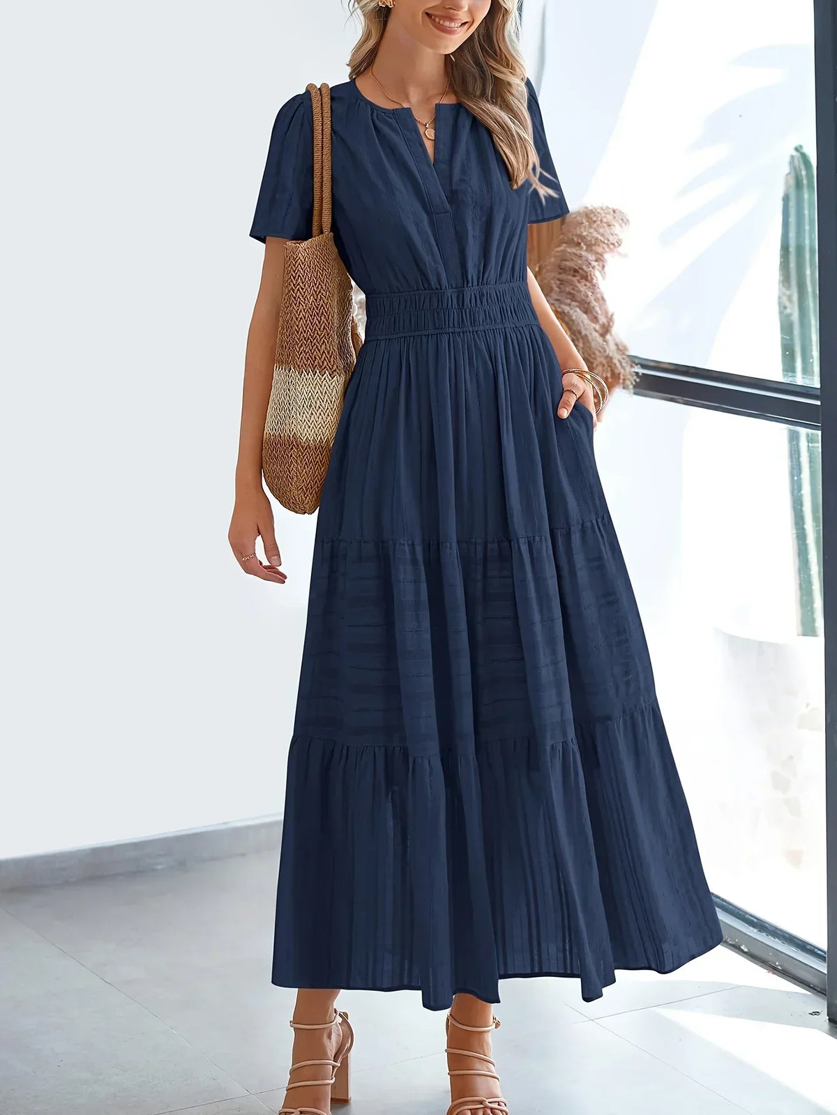 Maria D´ouro | VESTIDO ELEGANTE E LISONJANTE