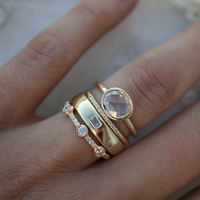Conjunto de anéis vintage dourados